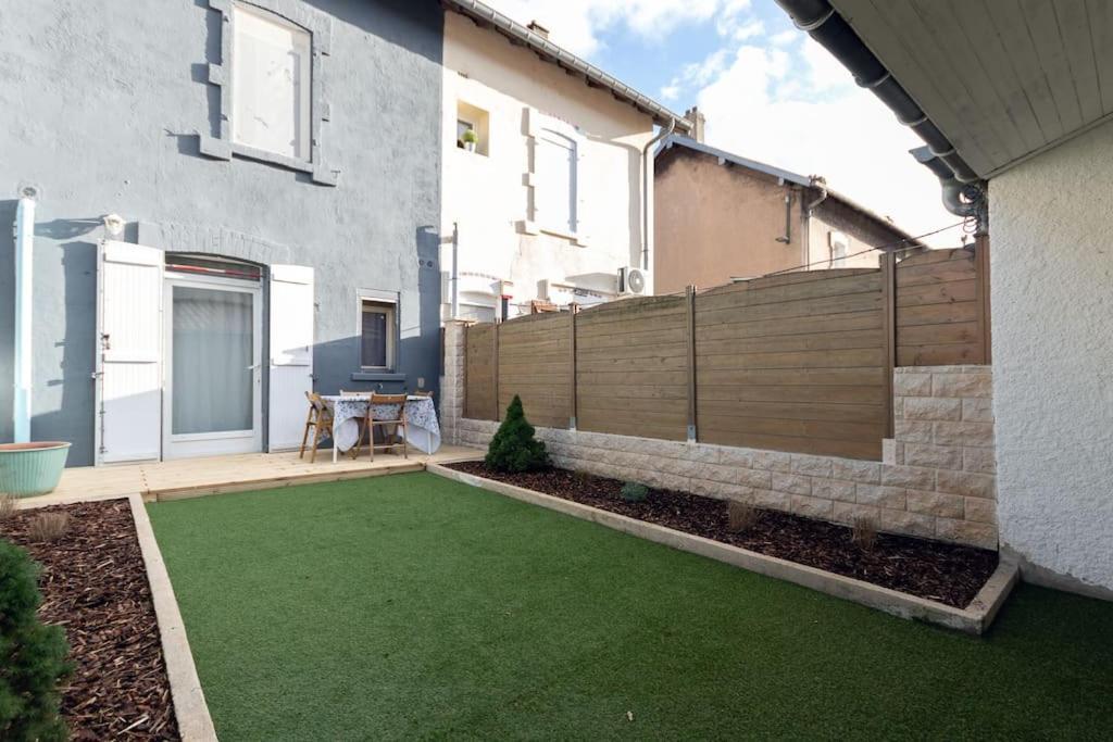 Le Graphite Apartment Auboue Exterior photo